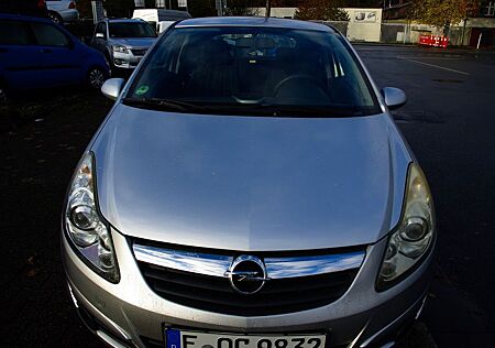 Opel Corsa D Edition