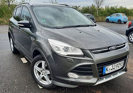 Ford Kuga 2,0 TDCi 4x4 132kW Individual PowerShif...