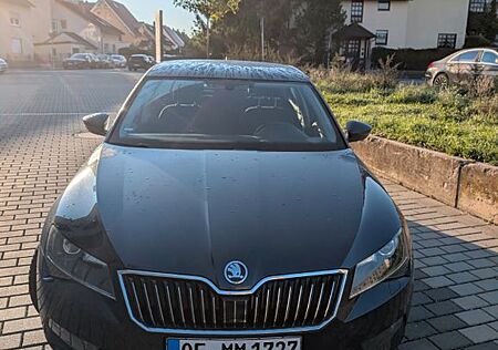 Skoda Superb 2.0 TDI Ambition SHZ