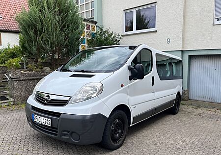 Opel Vivaro L2H1 lang, TÜVneu, Kupplung neu, AHK
