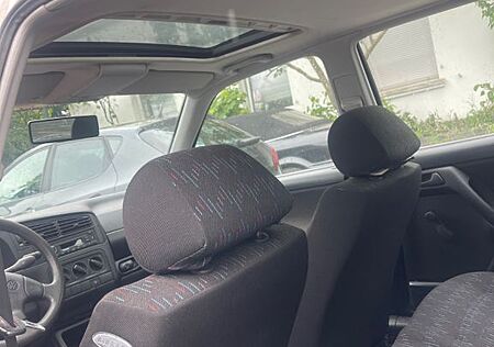 VW Golf Volkswagen 1.8 55kW Auto Bon Jovi Klima Bon Jovi