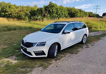 Skoda Octavia 2.0 TDI SCR DSG RS Combi RS