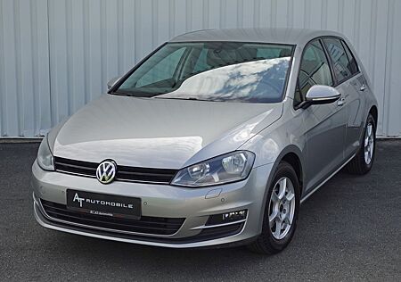 VW Golf Volkswagen VII Lim. Trendline BMT / PDC/ SITZHEIZUNG /