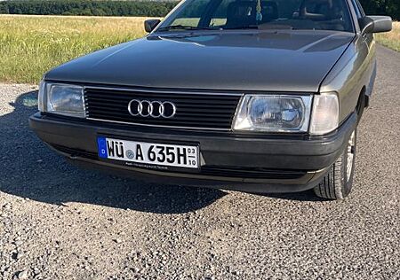Audi 100 C3 Typ44 2,3E
