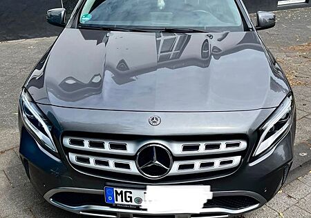 Mercedes-Benz GLA 180 Urban