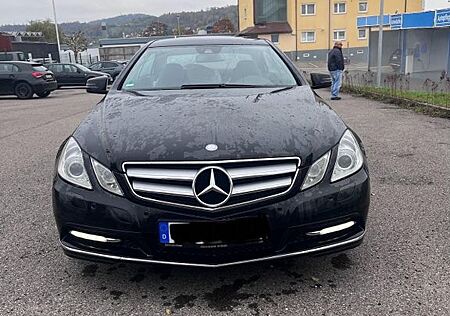 Mercedes-Benz E 250 Coupé CDI BlueEFFICIENCY AVANTG....