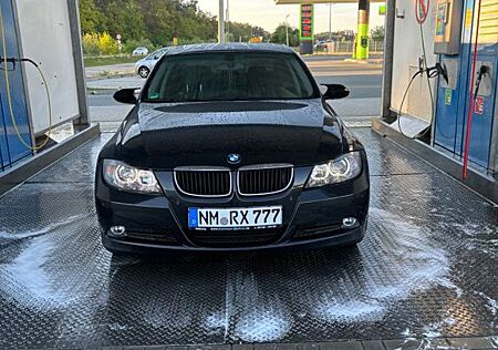 BMW 320i -