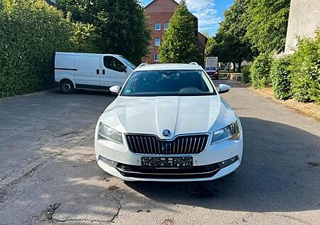 Skoda Superb 2.0 TDI. 140kW DSG 4x4 Style Neuer Motor