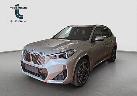 BMW iX1 eDrive20 Navi Bluetooth PDC Kurvenlicht