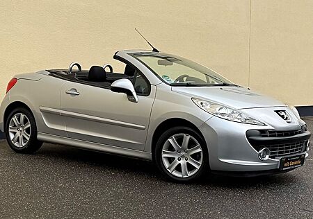 Peugeot 207 CC Cabrio-Coupe Sport 2.HD KLIMAAUT. SHZ PDC