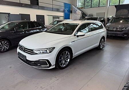 VW Passat Variant Volkswagen Passat GTE 1.4 TSI DSG AID/MEM/MATRIX/360°/AHK