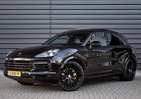 Porsche Cayenne 3.0 E-Hybrid 462pk | Panoramadak | 22''