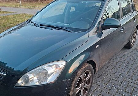 Kia Cee'd / Ceed 2.0 CVVT EX EX