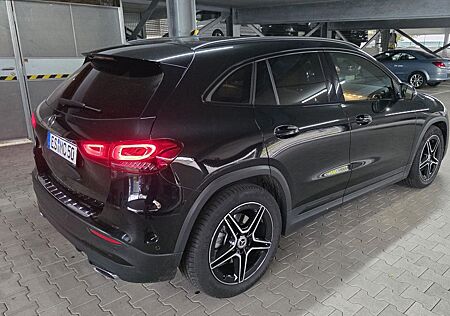 Mercedes-Benz GLA 250 4MATIC DCT - sehr gepflegter Zustand