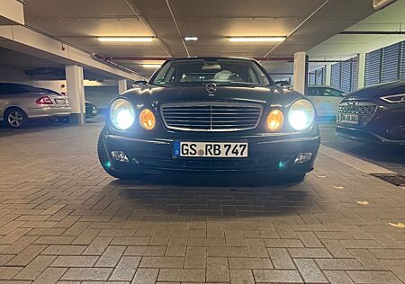Mercedes-Benz E 240 AVANTGARDE Avantgarde