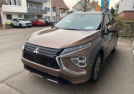 Mitsubishi Eclipse Cross PHEV Select 2.4 4WD AHK STANDHEIZ.