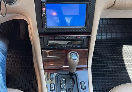 Mercedes-Benz E 430 AVANTGARDE-LEGENDE-V8-AUTOMATIK