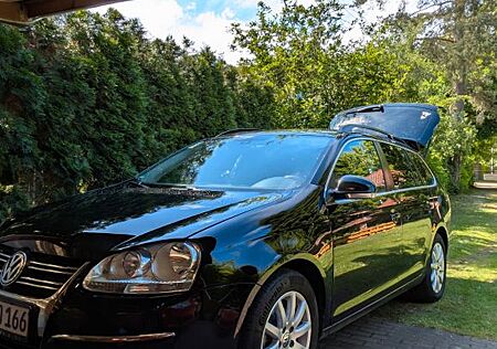 VW Golf Volkswagen 1.4 TSI 90kW Comfortline Variant Comfor...