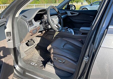 Audi Q7 3.0 TDI quattro tiptronic -