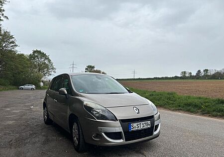 Renault Scenic Dynamique 2.0 Automatik - TÜV 01/26