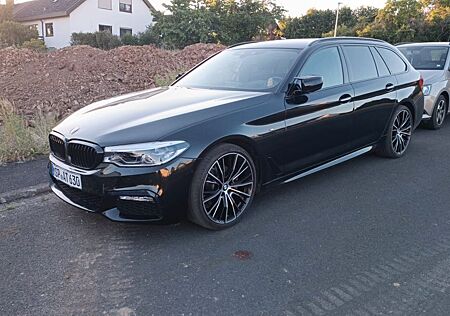 BMW 520 D Touring M Sport X-drive AHK HU Neu