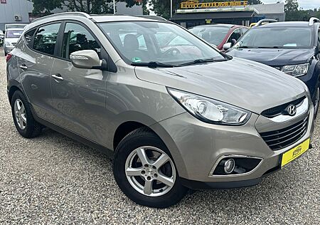 Hyundai ix35 gebraucht kaufen Hyundai ix35 *Klimaaut.*MFL*SitzH* TÜV Neu