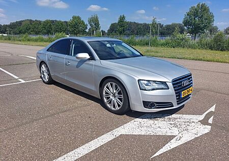 Audi A8 4.2 TDI tiptronic quattro