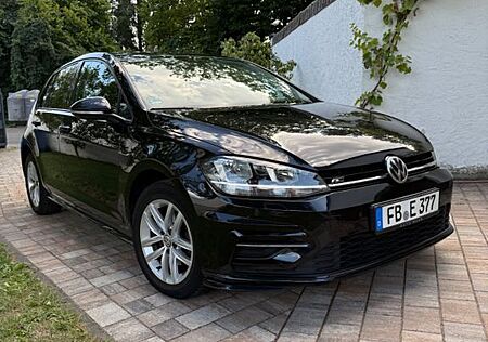 VW Golf Volkswagen 1.6 TDI R-line