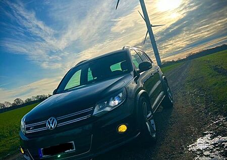 VW Tiguan Volkswagen R LINE 2.0 TDI DSG 4MOT BMT CityScape ...