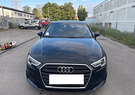 Audi A3 1.0 TFSI - EZ 10/18 - aus zweiter Hand