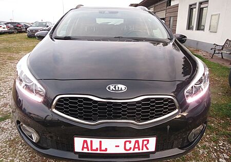 Kia Cee'd Sportswagon Ceed 1.6 Platinum Edition*BT*Navi*Kamera*Panora