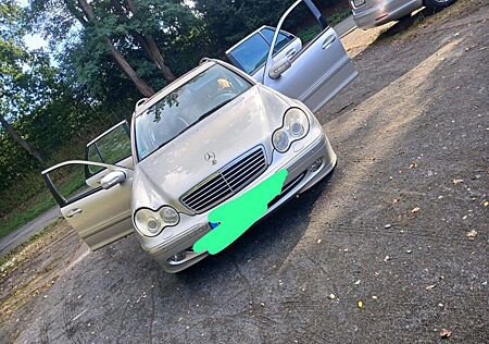 Mercedes-Benz C 200 CGI T AVANTGARDE Avantgarde