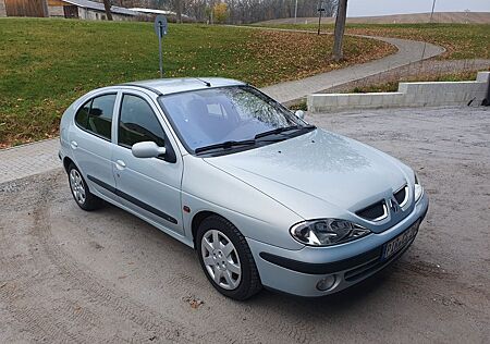 Renault Megane Classic Privilege 1.6 16V Expression