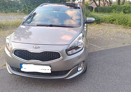 Kia Carens 1.7 Spirit,TÜV,7 Sitz,SHZ,PANO,Winterpake