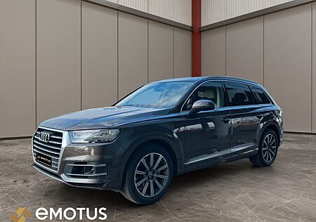 Audi Q7 3.0 TDI quattro°7SITZS°ACC°BOSE°KAM°SOFT°