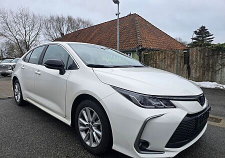 Toyota Corolla 1,8 Hybrid Automatik Navigation