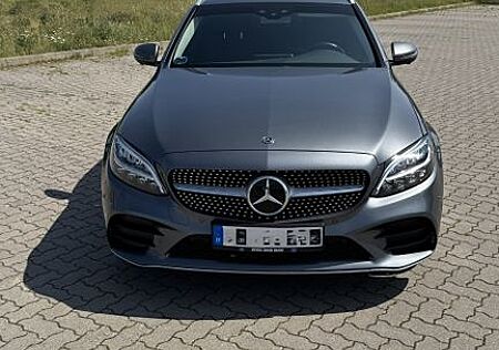 Mercedes-Benz C 300 de T AMG Comand Distronic 360 AHK LED SHZ