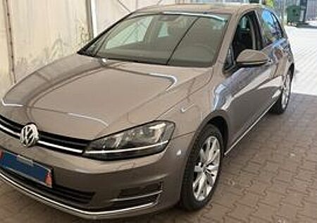 VW Golf Volkswagen VII Lim. Highline 4Motion+StandHz+AHK+Xenon