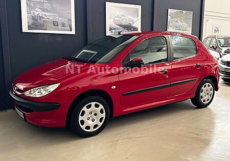 Peugeot 206 1.4 Petit Filou TÜV + SERVICE NEU