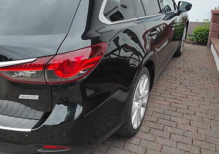 Mazda 6 2.2 SKYACTIV-D 175 i-ELOOP Sports-L. AT Sp...