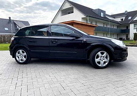 Opel Astra /CarPlay/
