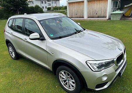 BMW X3 xDrive20d-TÜV-Aut.-AHK-HUD-Navi-ACC-SR-WR
