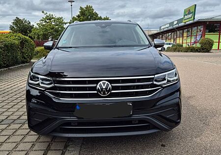 VW Tiguan Allspace Volkswagen 2.0 TDI SCR DSG 4MOTION Life...