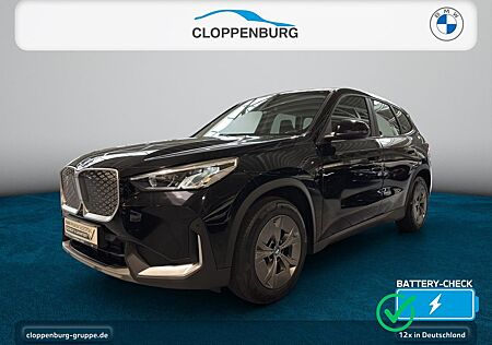 BMW iX1 xDrive30 SHZ+HiFi+E.Sitze+Ambi+Sportf+BT+ZV