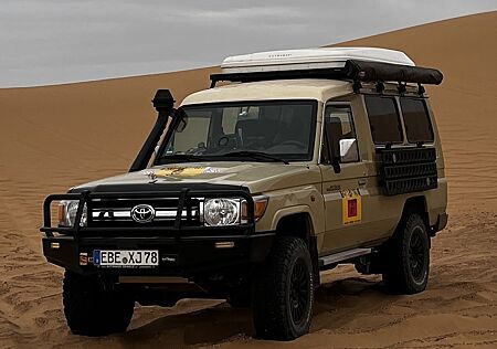 Toyota Land Cruiser GRJ 78 L-VX