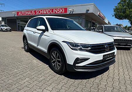 VW Tiguan Volkswagen 1.5 16V TSI DSG Life dig. Tacho App Cam