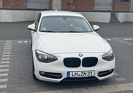 BMW 116i Sport Line Sport Line