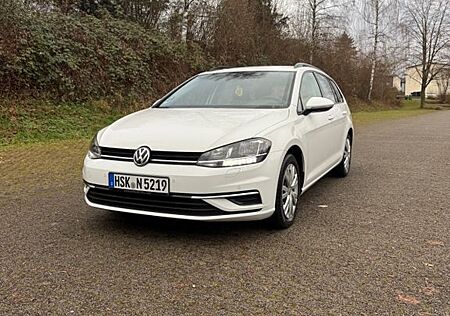 VW Golf Volkswagen 1.6 TDI DSG Trendline Variant Trendline