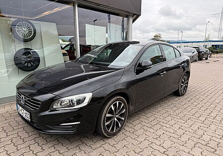 Volvo S60 Lim. Linje Svart (NUR BIS 31.10 Online)