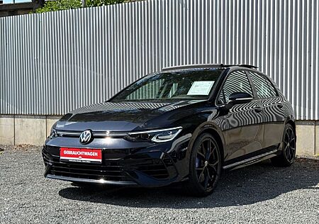 VW Golf Volkswagen VIII R DSG/4M/VIRTUAL/PANO/HARMAN KARDON